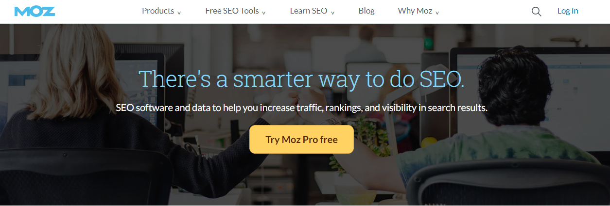 MOZ tool for tracking competitors website traffic